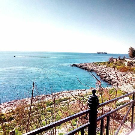 Φωτεινό Διαμέρισμα Πειραιας Пирея Екстериор снимка