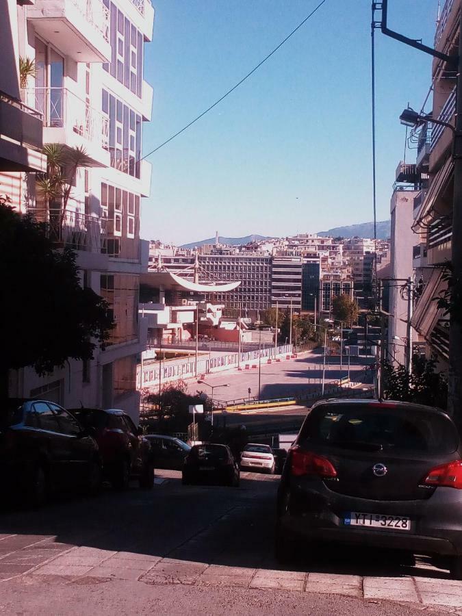 Φωτεινό Διαμέρισμα Πειραιας Пирея Екстериор снимка